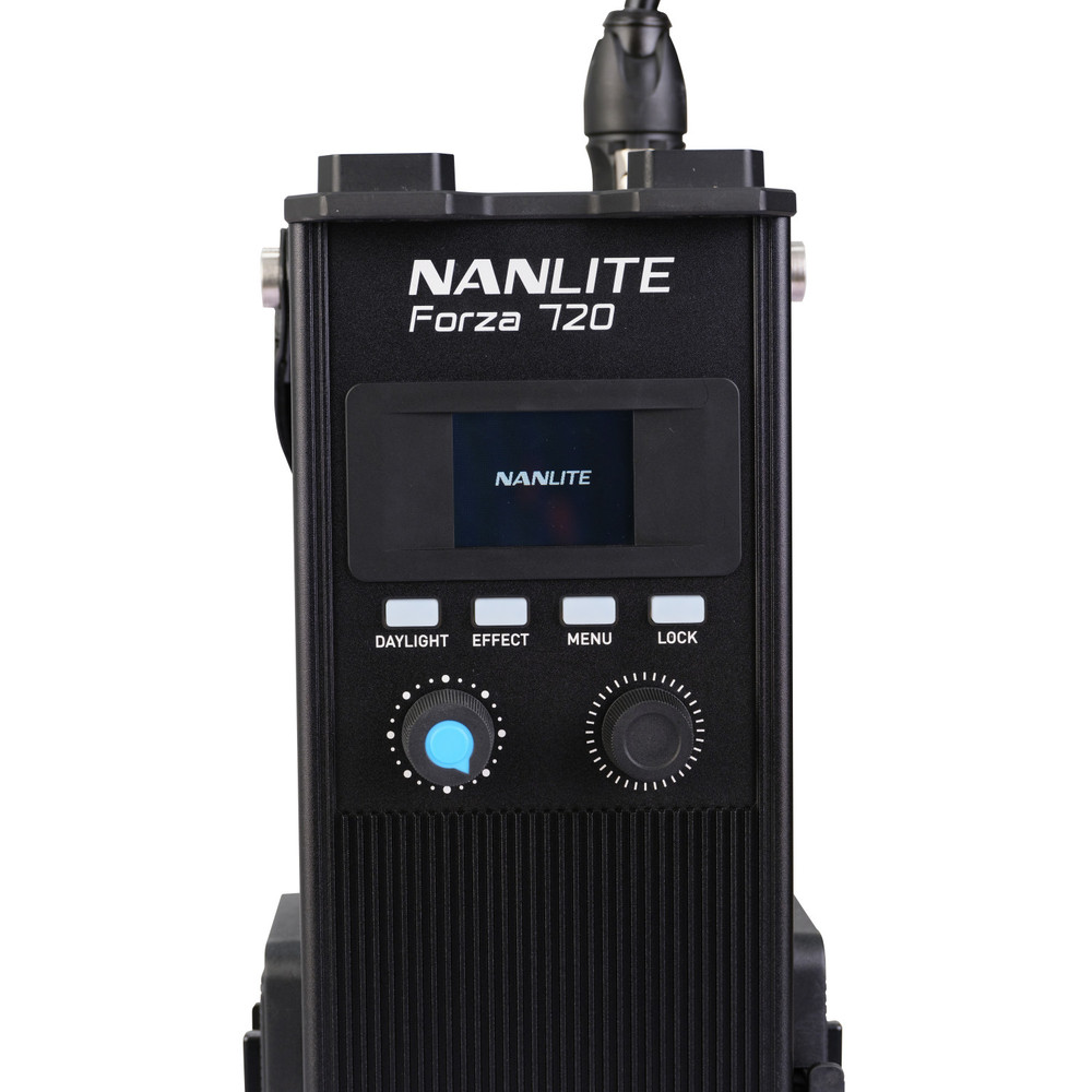 Nanlite Forza 720 LED Spotlight with Rolling Case_img_9