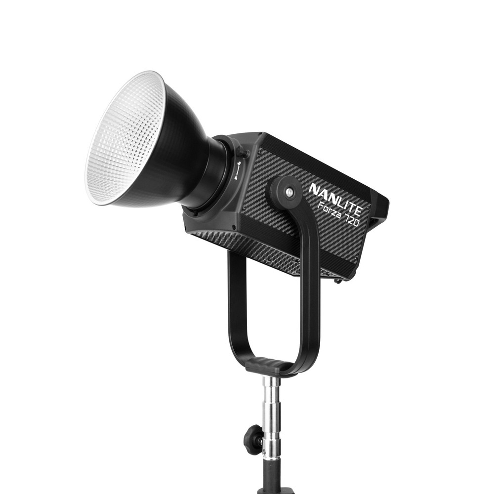 Nanlite Forza 720 LED Spotlight with Rolling Case_img_2